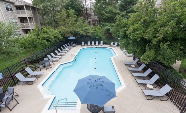 Foto del edificio - 1702 Ascot Way