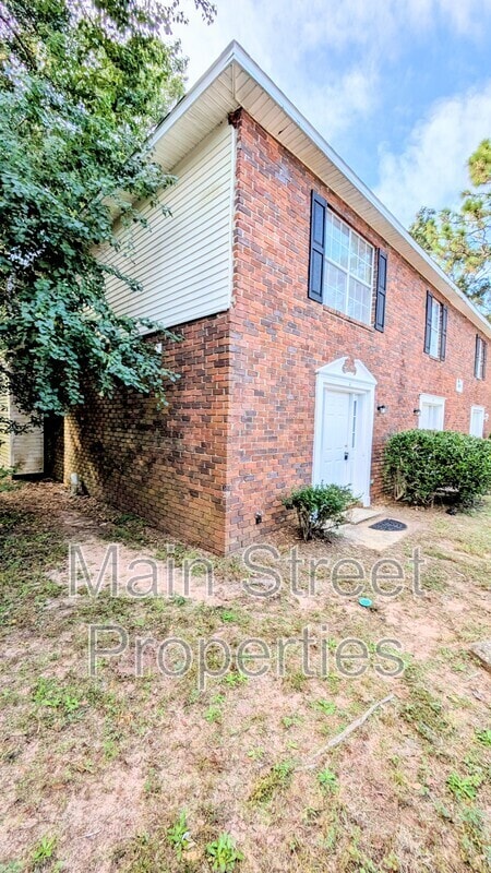 Building Photo - 3041 Belle Meade Dr