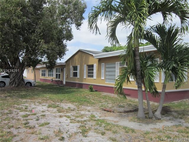 Building Photo - 2401 Taft St