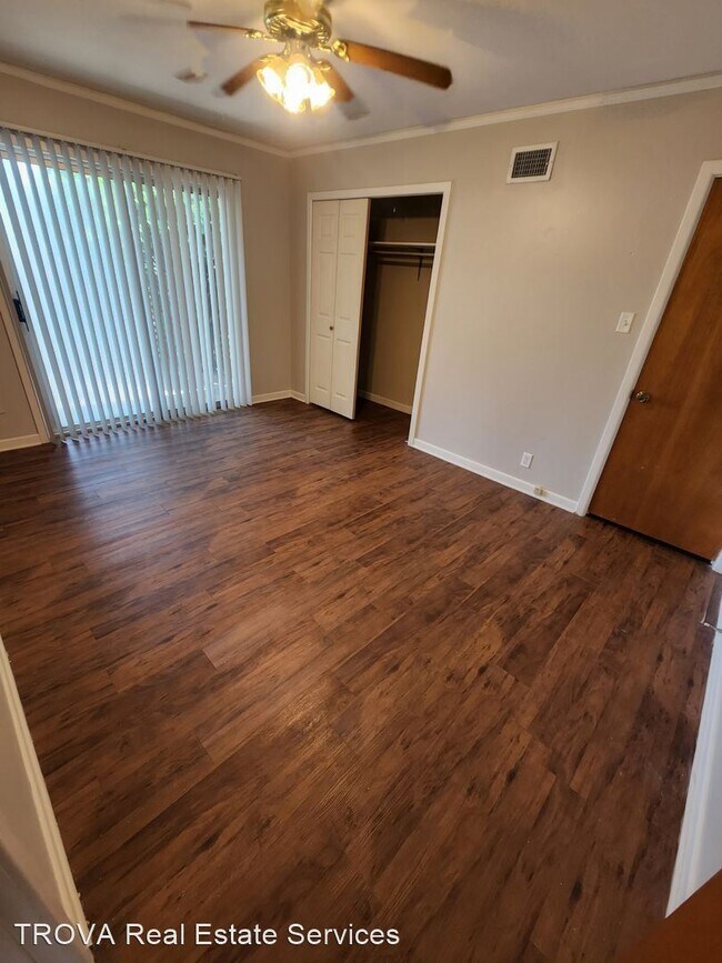 Building Photo - 3 br, 1.5 bath House - 2708 Weaver Place