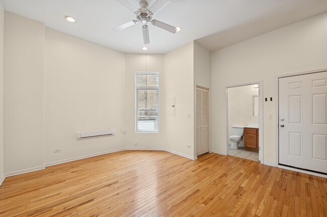 Foto del edificio - 2712 W North Ave