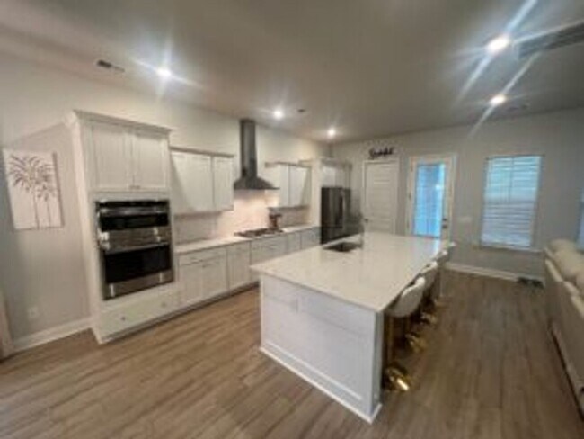 Foto del edificio - Beautiful Summers Corner 5Bed/4.5Bath