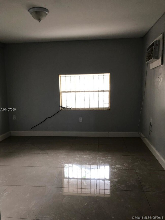 Foto del edificio - 1145 NW 28th St