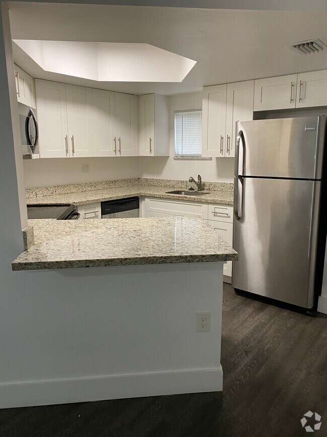 Las Vistas Apartments for Rent with Utilities Included Doral, FL 10