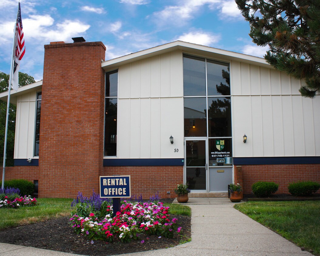 Cresta de la corona - Crown Ridge Apartments