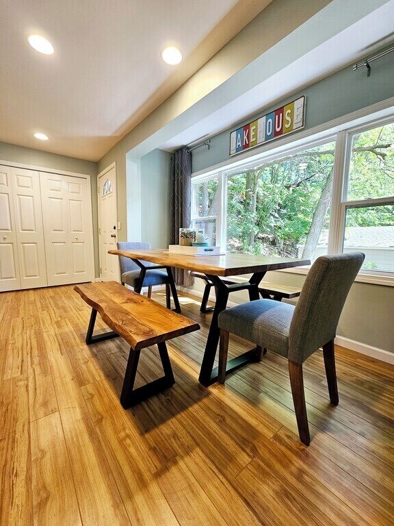 Foto del edificio - 3316 Lakeshore Dr