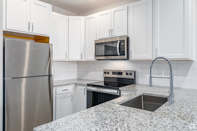 Bowers - 2BR, 2BA - 1,051SF - Kitchen - 14 Mile Apartments