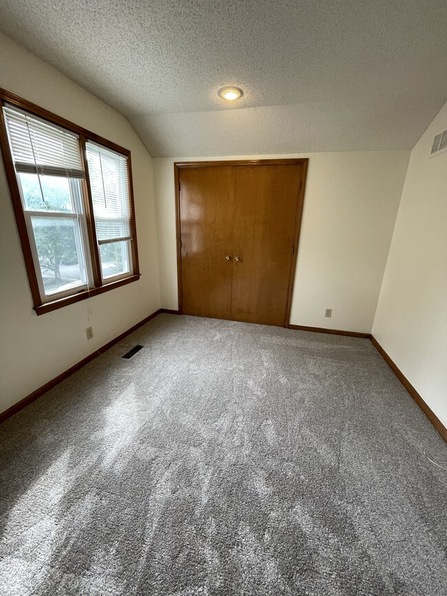 Building Photo - 11216 W 113th St
