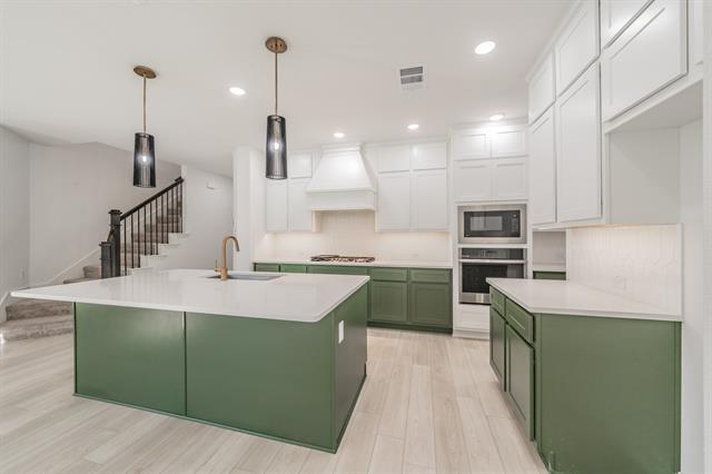 Foto del edificio - 13361 Hedgebrook Pl