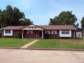 Building Photo - 625 SW 68th St