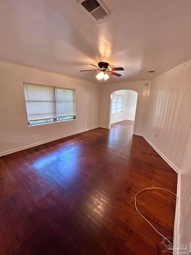 Foto del edificio - 4112 W Belmont St