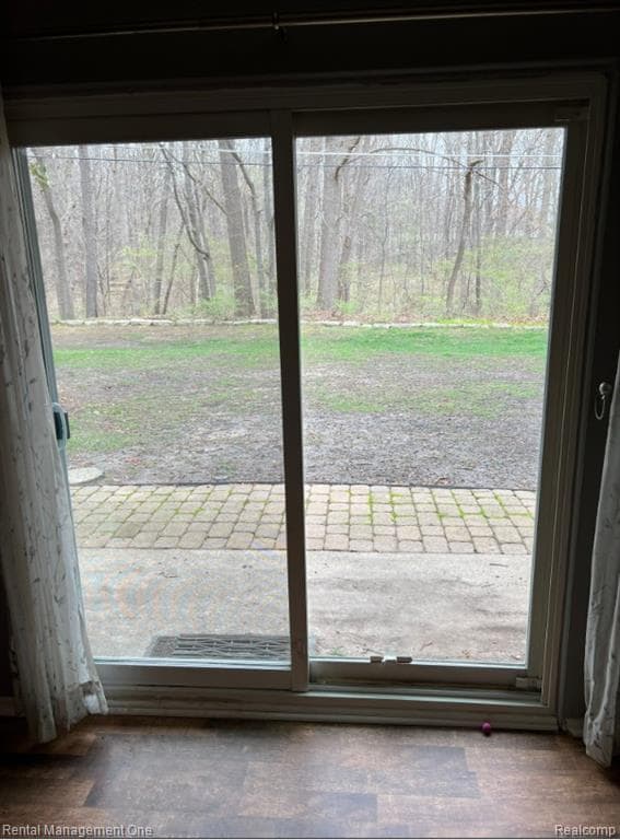 Foto del edificio - 7610 Woodview St