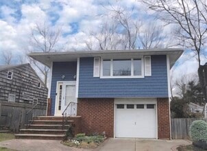 Building Photo - 3 Healy St