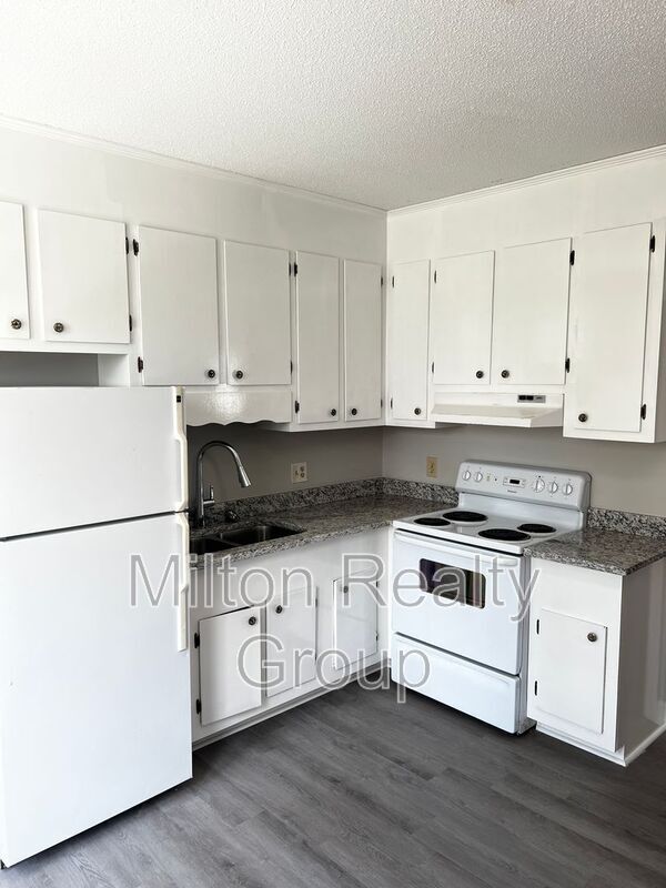 Foto principal - 53 W Washington St
