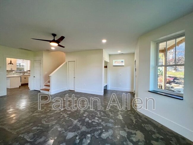 Building Photo - 21 Toxaway St