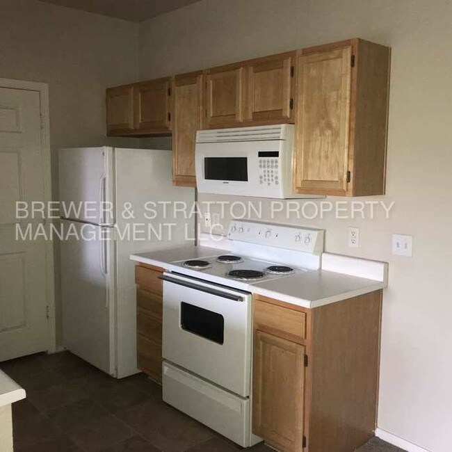 Building Photo - 5401 E Van Buren St