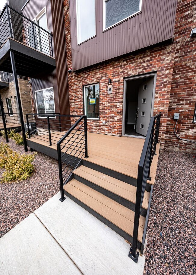 Foto del edificio - Urbanite Living at It's Finest Westside Lu...