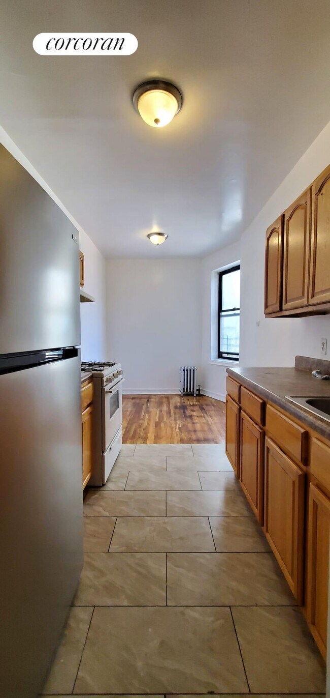 2079 Wallace Ave Unit 662, The Bronx, NY 10462 Room for Rent in The