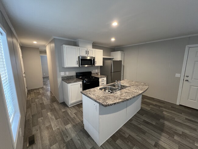 Building Photo - 38058 Pardo Dr