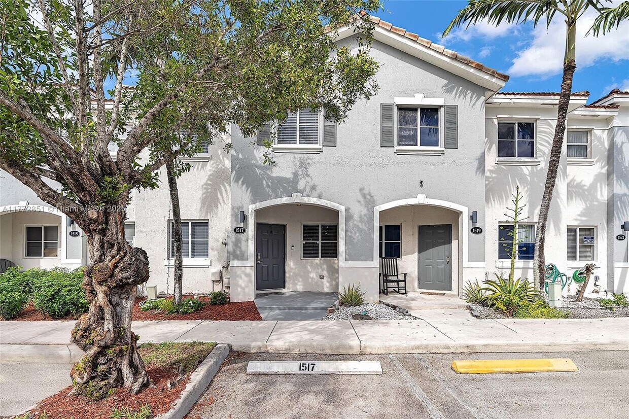 Primary Photo - 1517 SE 31st Ct