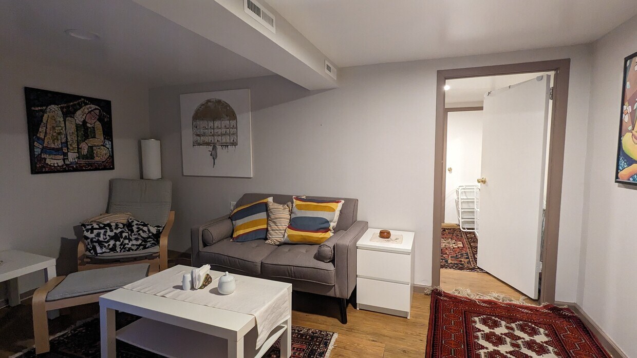 Foto principal - 273 E 34th St