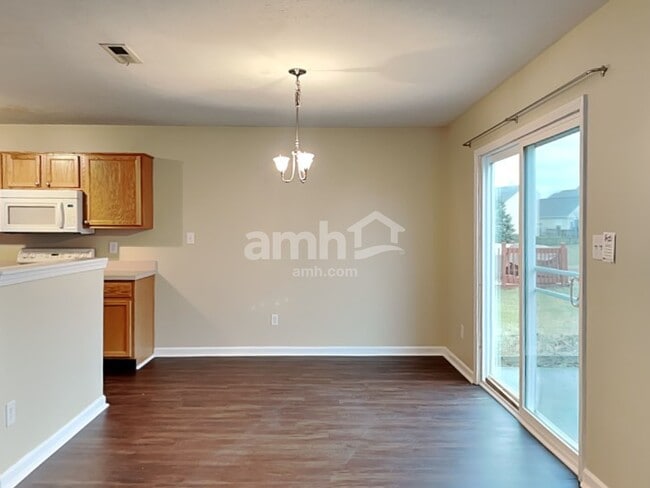 Building Photo - 551 Grabill Dr
