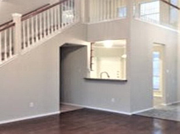 Foto del edificio - 156 Weston Ct