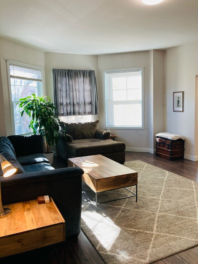 Foto principal - 210 Waterman St