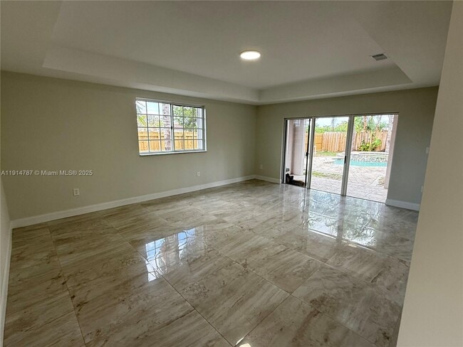 Building Photo - 4157 NE 14th St