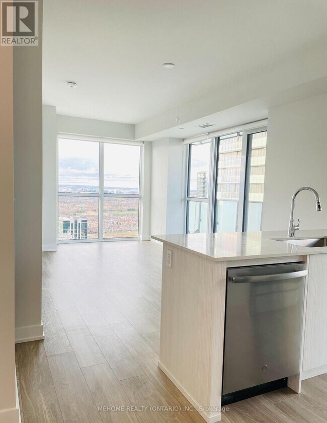 Photo du bâtiment - 4130-4130 Parkside Village Dr