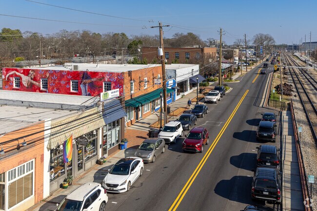 Hapeville's active Central Avenue runs through the town.