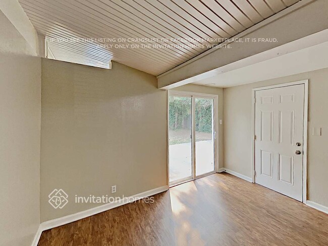 Building Photo - 2705 Los Amigos Dr