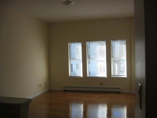 Building Photo - 2518 35th St