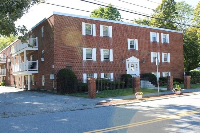 Building Photo - 276 Albion St