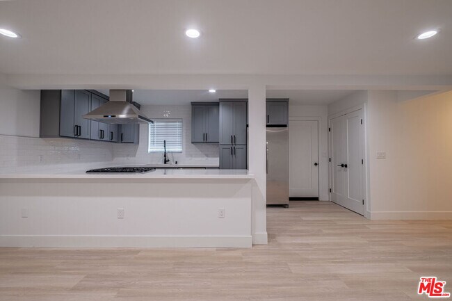 Foto del edificio - 2107 Pullman Ln