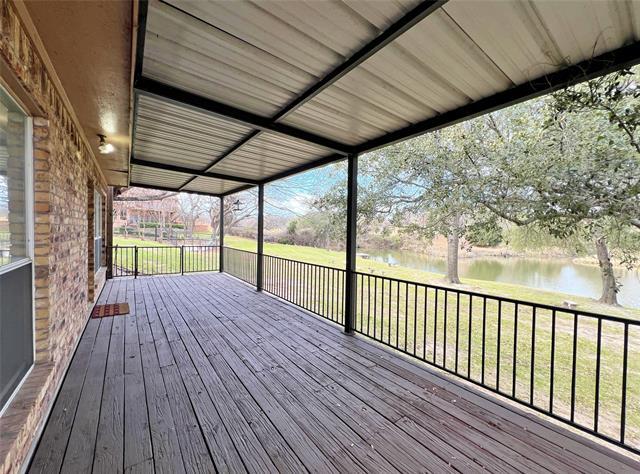 Foto del edificio - 2116 Clear Lake Rd