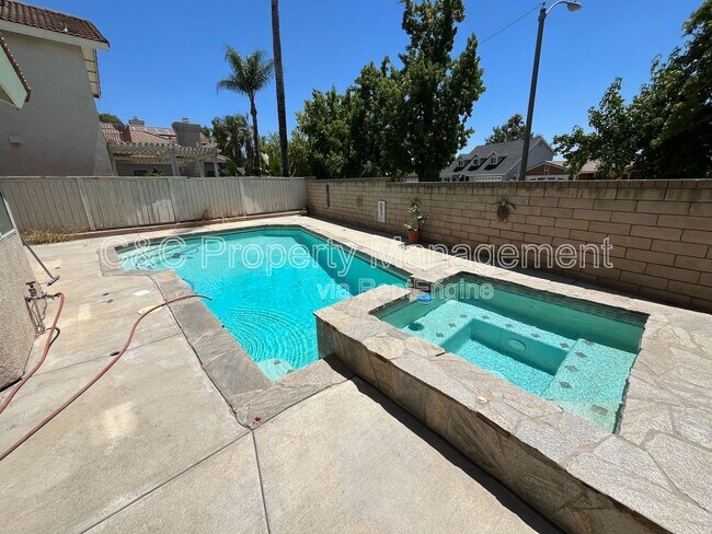 Foto del edificio - 7836 Green Crest Ct