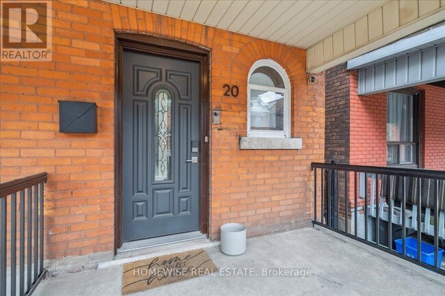 Building Photo - 20 Greenaway Ave