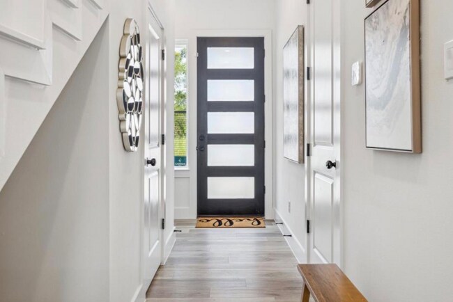 Foto del edificio - 5702 Breland St