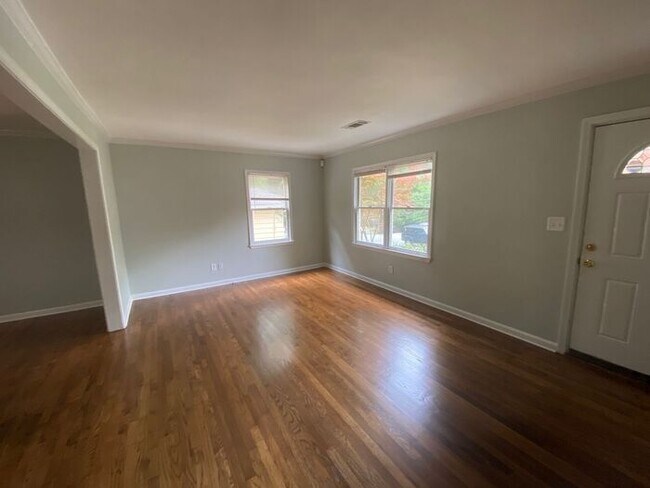 Foto del edificio - 1276 Woodland Ave SE