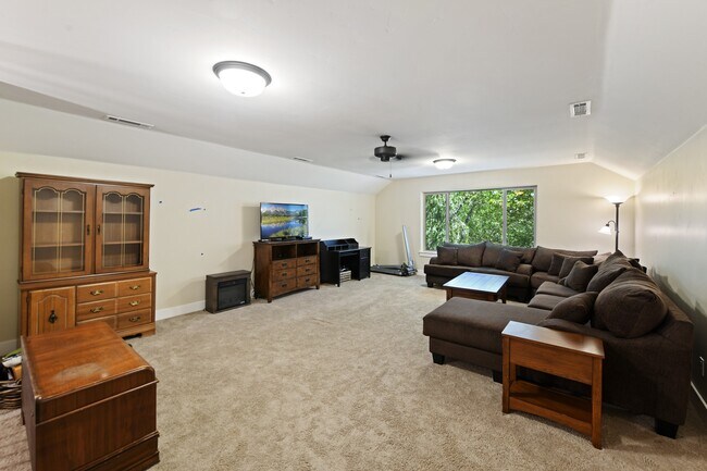 Foto del edificio - 296 E Grove Creek Ln