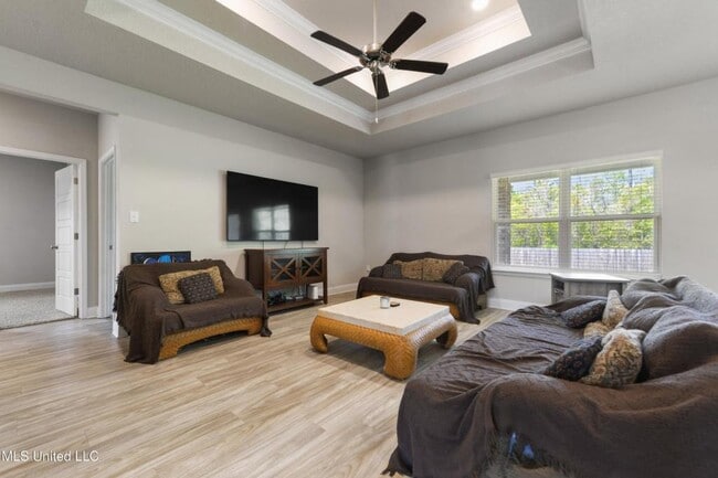Building Photo - 12213 Savannah Cir