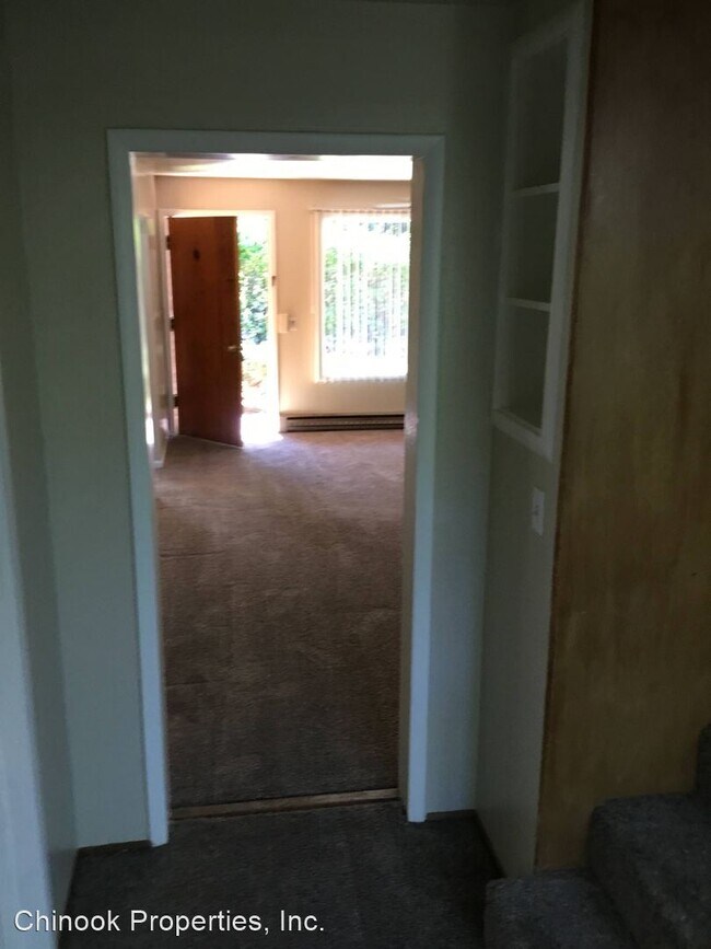 Foto del edificio - 5 br, 2 bath House - 3489 Willamette St