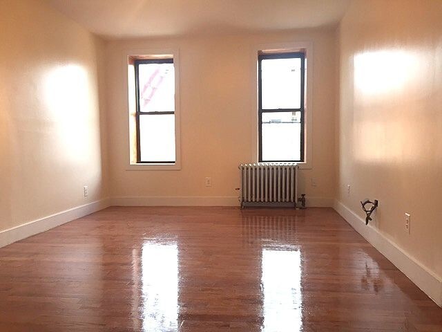 Primary Photo - 240 Winthrop St