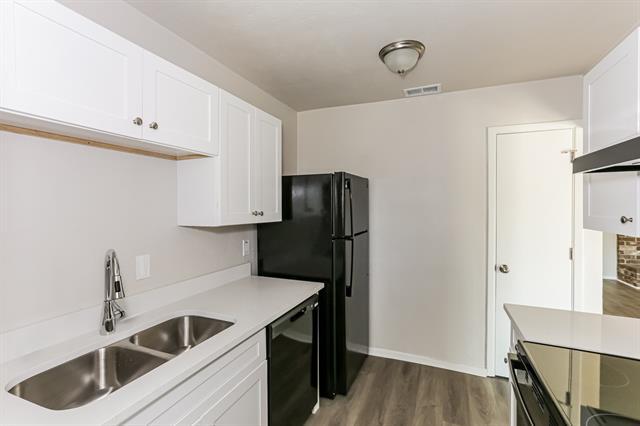 Building Photo - 250 Prairie Grove Dr