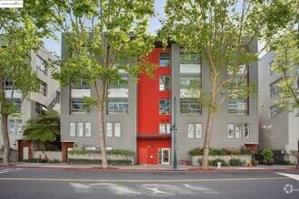 Building Photo - 6466 Hollis St