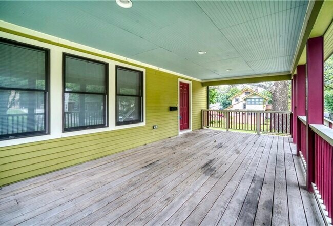 Foto del edificio - 3132 Kingman Blvd