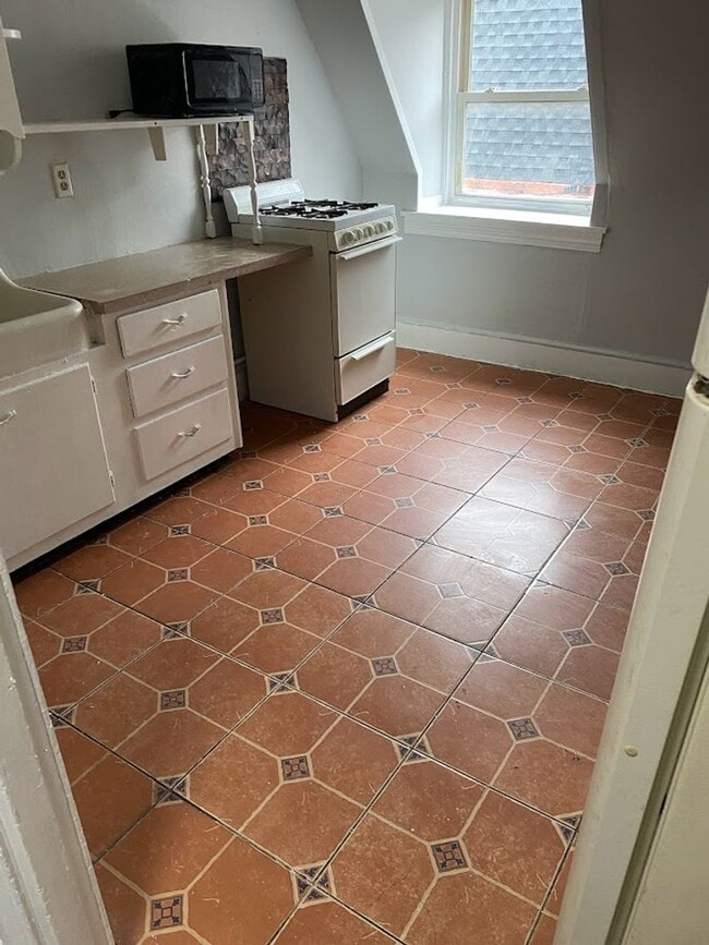 Building Photo - 405 Green Terrace