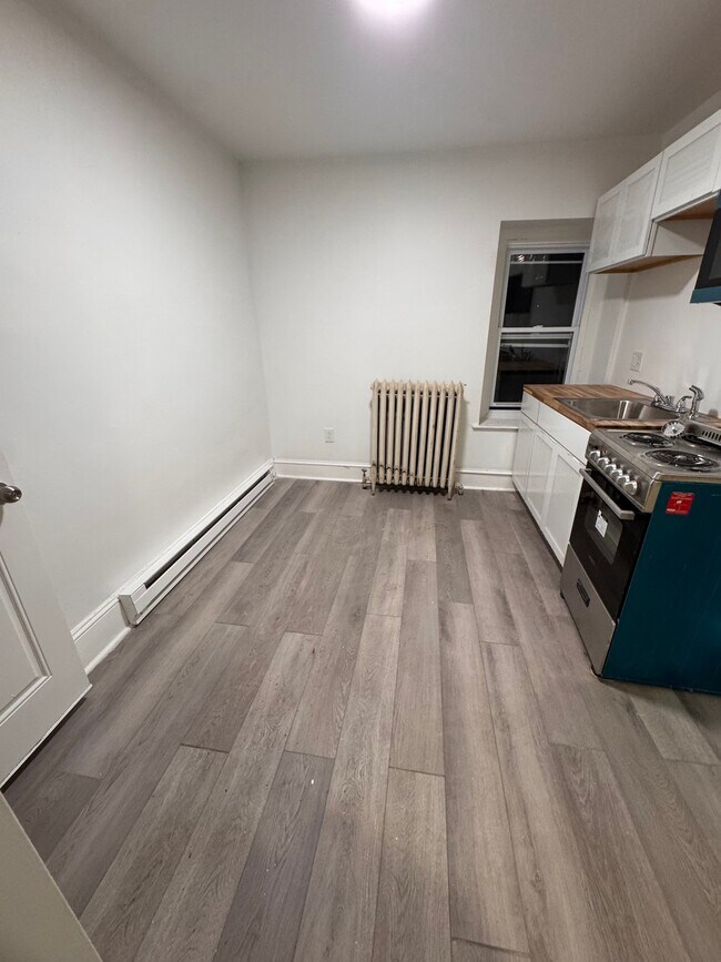 Building Photo - 61 W Logan St