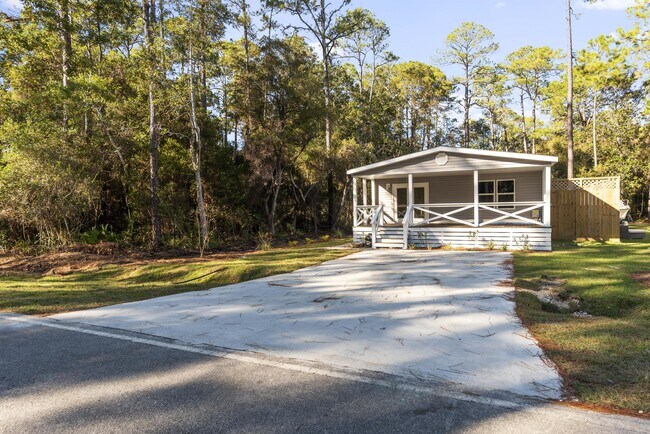 Foto del edificio - 1129 E Point Washington Rd